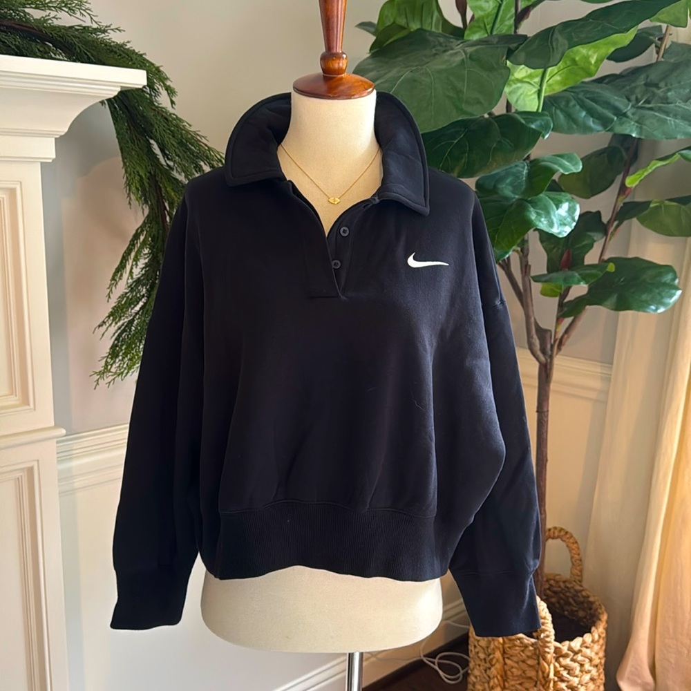 NEW Nike Collar Sweatshirt NWT